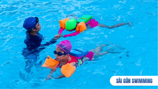 Khóa dạy bơi kèm riêng cho 2 bé tại Gò Vấp